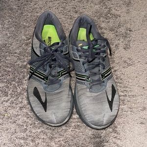 Men’s Brooks Sneakers